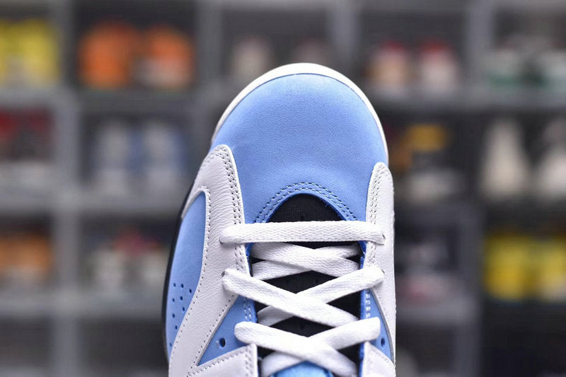 Nike Air Jordan 6 Retro University Blue